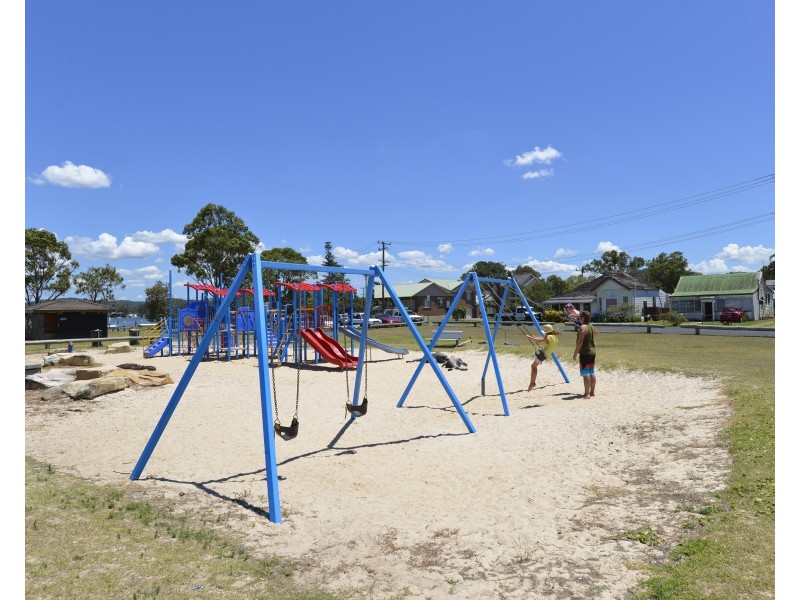 33 Kincumber Cr, Davistown NSW 2251