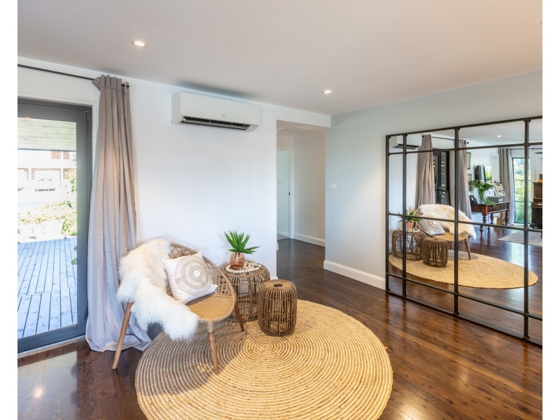 61 Patrick Cr, Saratoga NSW 2251