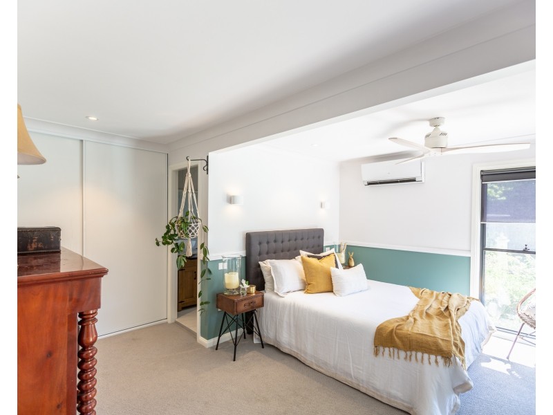 61 Patrick Cr, Saratoga NSW 2251