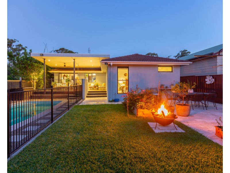 61 Patrick Cr, Saratoga NSW 2251