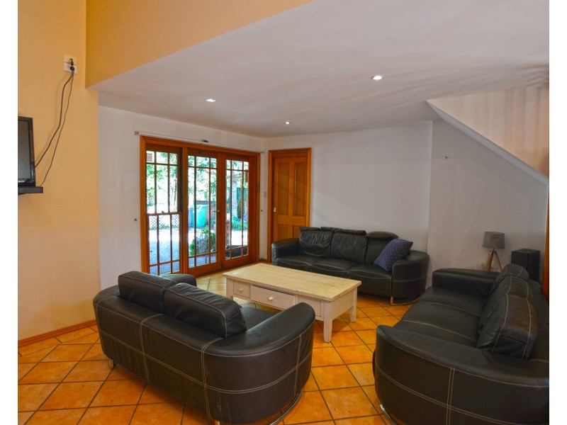 19 Waldron Rd, Kincumber NSW 2251