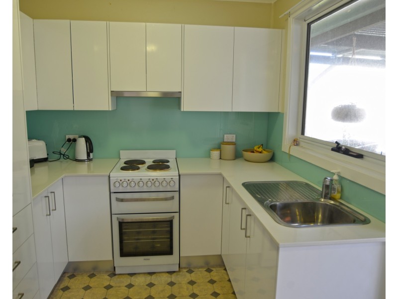 34 Village Road, Saratoga NSW 2251