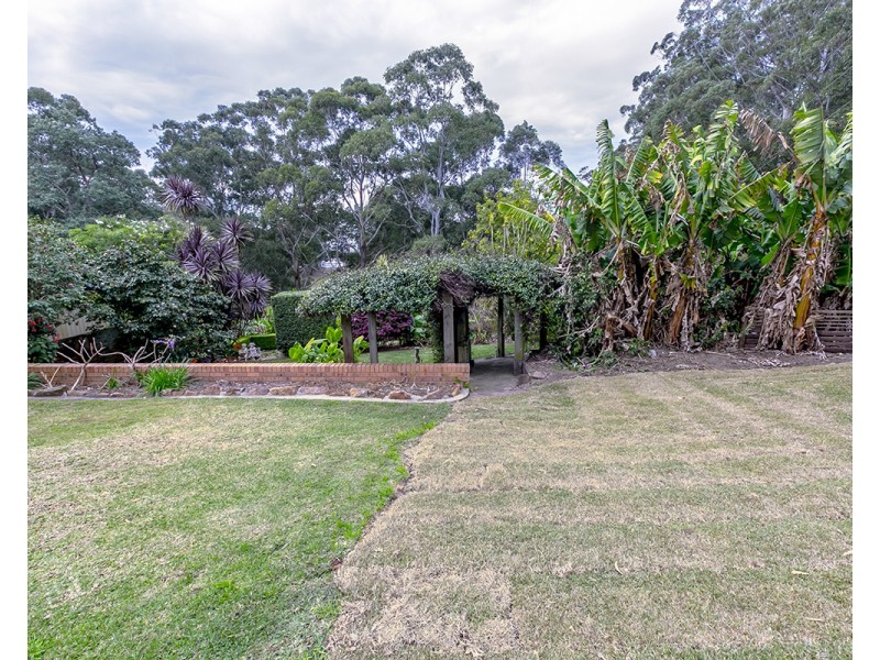 22 Serpentine Rd, Erina Heights NSW 2260