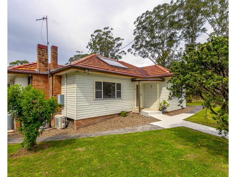 22 Serpentine Road, Erina Heights NSW 2260