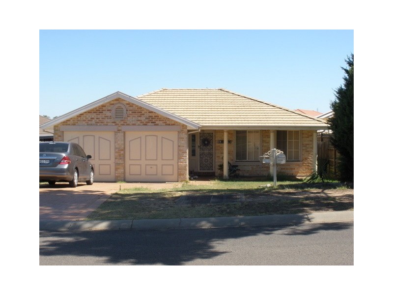 24 The Lakes Drive, Glenmore Park NSW 2745