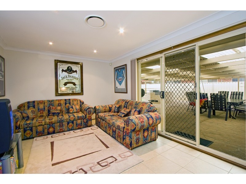 16 Kiber Drive, Glenmore Park NSW 2745
