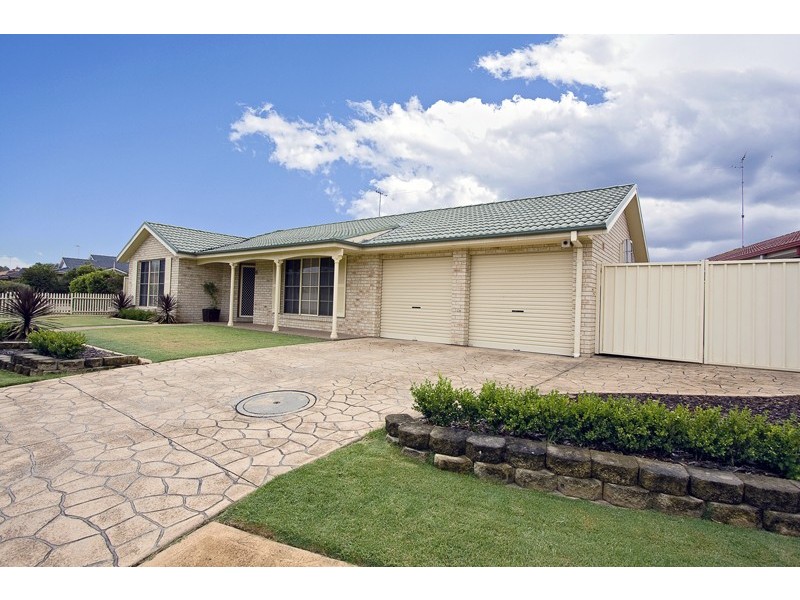16 Kiber Drive, Glenmore Park NSW 2745