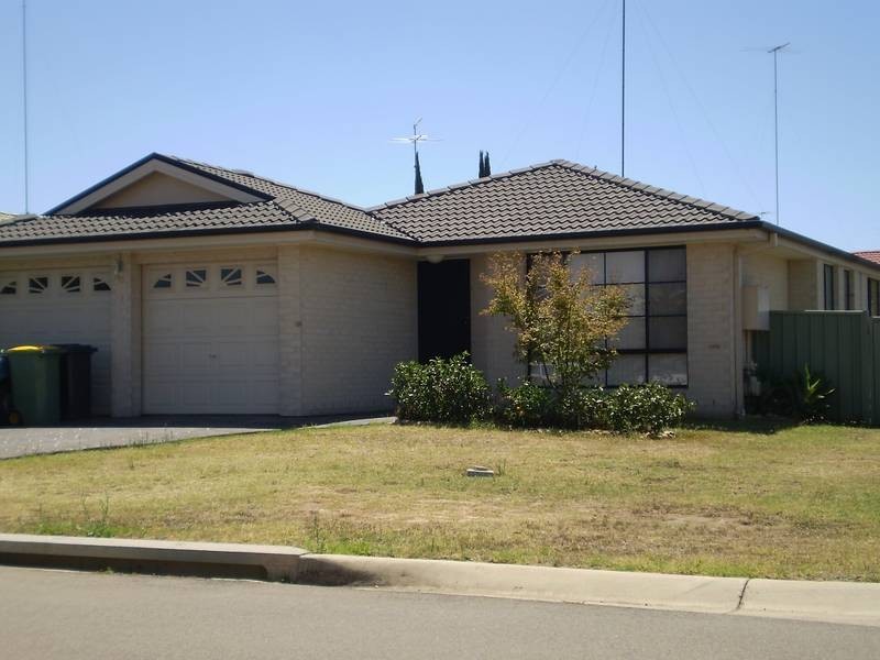 5 Talara Avenue, Glenmore Park NSW 2745