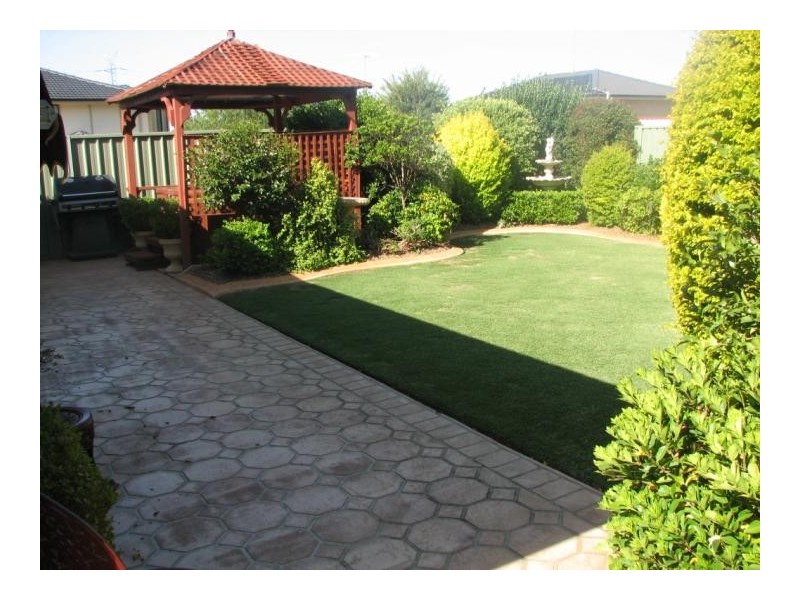 22 Thornbill Crescent, Glenmore Park NSW 2745