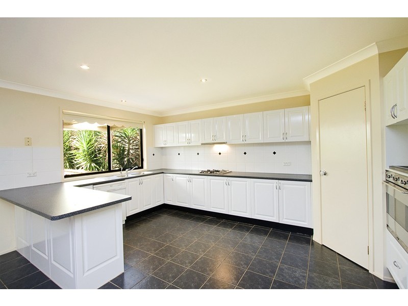 14 Waterford Way, Glenmore Park NSW 2745