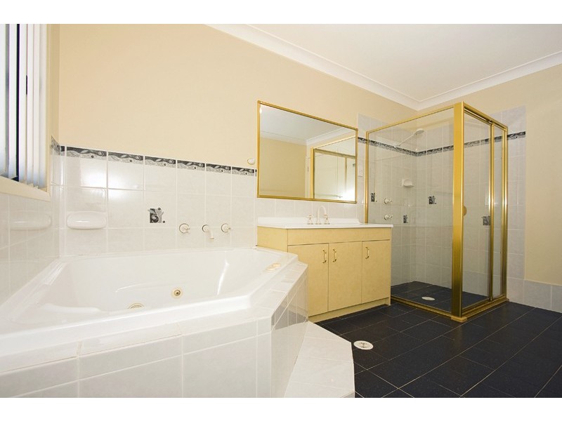 14 Waterford Way, Glenmore Park NSW 2745