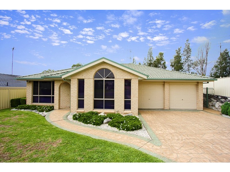 3 Binnit Place, Glenmore Park NSW 2745