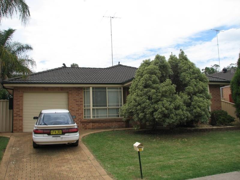 27 Bulu Drive, Glenmore Park NSW 2745