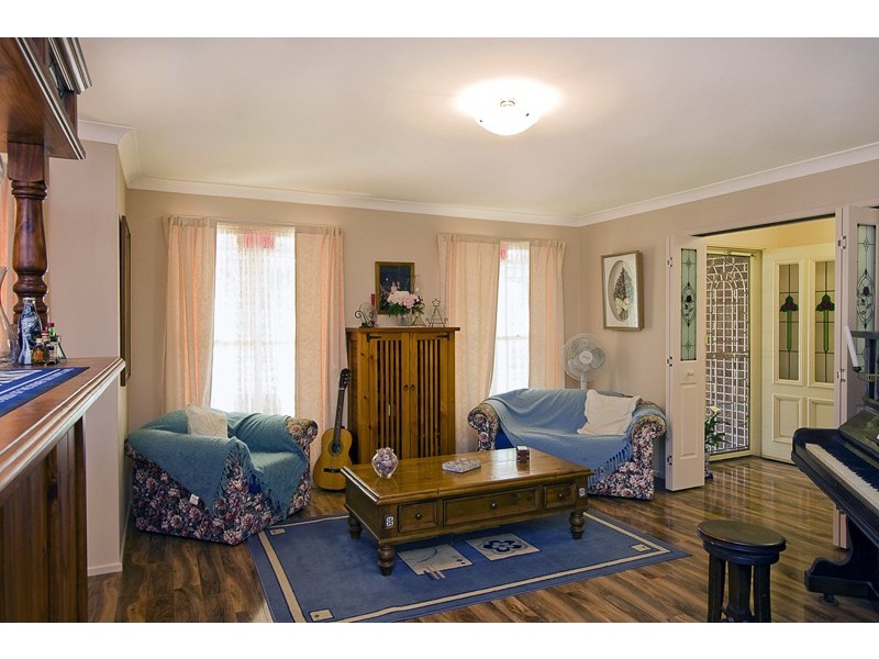 21 Thornbill Crescent, Glenmore Park NSW 2745