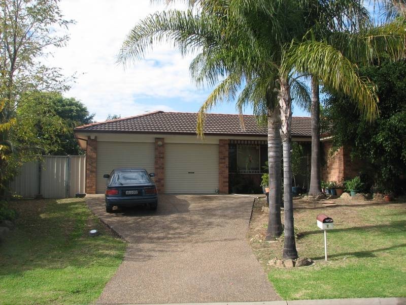 2 Fitzgerald Place, Glenmore Park NSW 2745