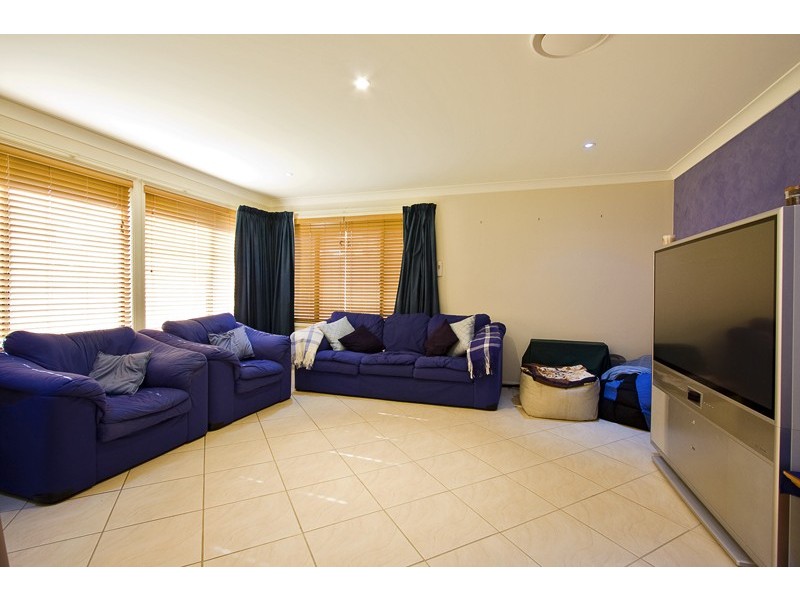 5 Avalon Crescent, Glenmore Park NSW 2745