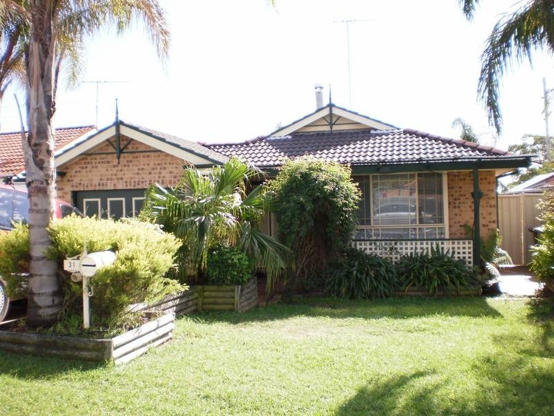 31 Pardalote Place, Glenmore Park NSW 2745