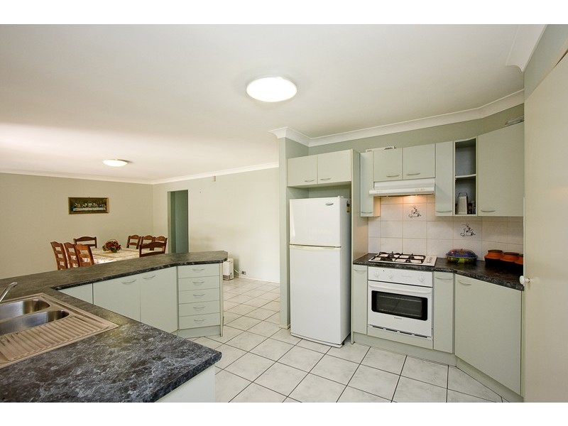 6 St Andrews Drive, Glenmore Park NSW 2745