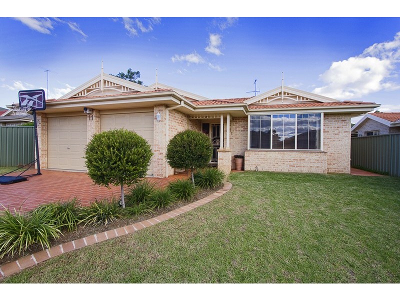11 Riviera Place, Glenmore Park NSW 2745