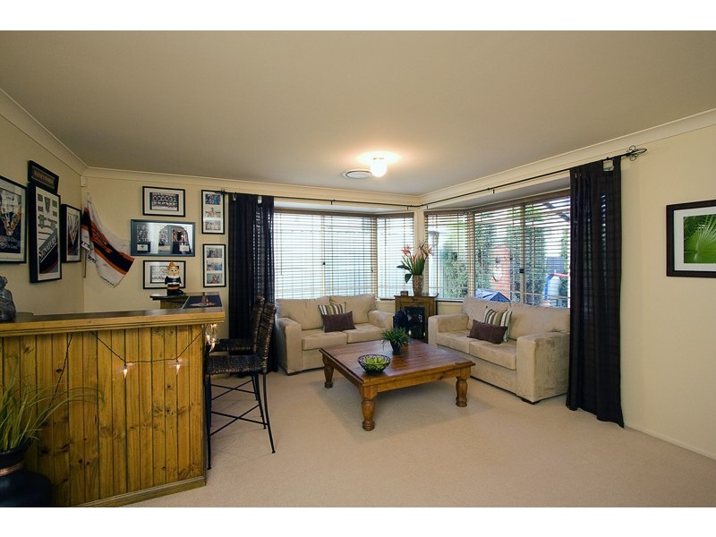 11 Riviera Place, Glenmore Park NSW 2745