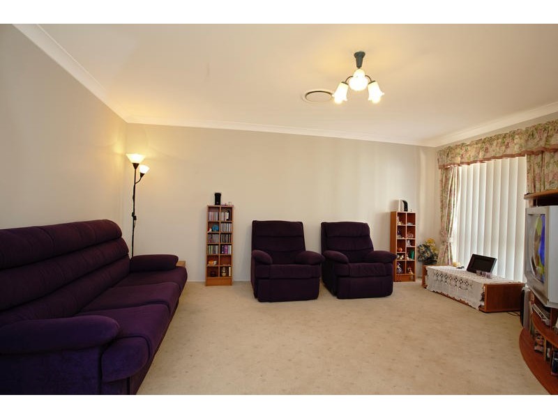 11 Thornbill Crescent, Glenmore Park NSW 2745