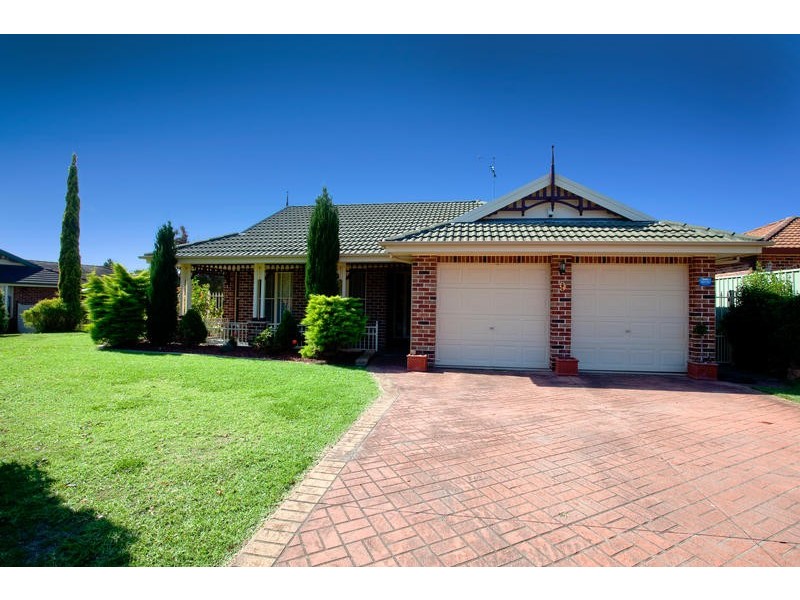 9 Giles Close, Glenmore Park NSW 2745