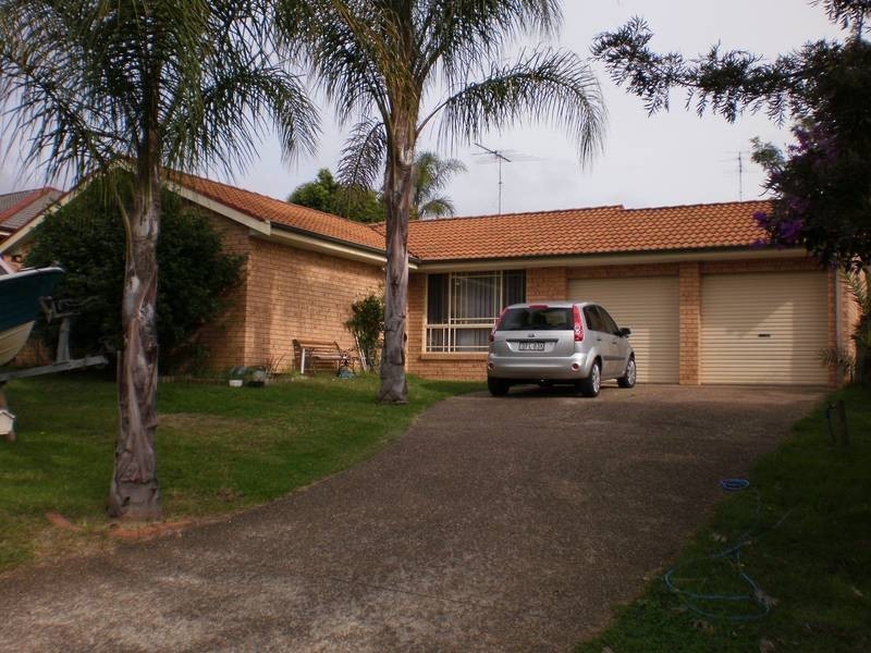 18 Fitzgerald Place, Glenmore Park NSW 2745