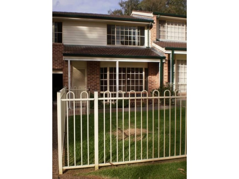 2/14a Stapley Street, Kingswood NSW 2747