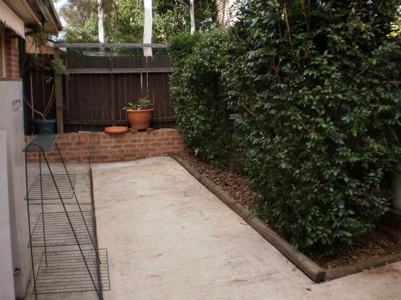 2/14a Stapley Street, Kingswood NSW 2747