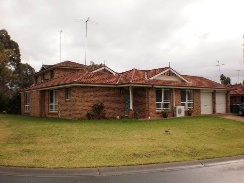 1 Scrubwren Close, Glenmore Park NSW 2745