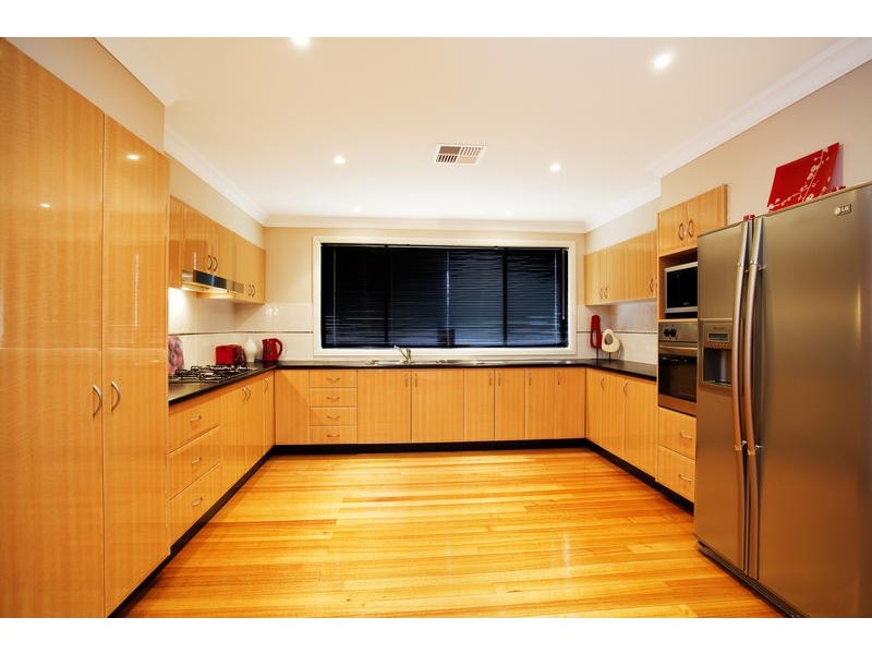 116 Glengarry Drive, Glenmore Park NSW 2745