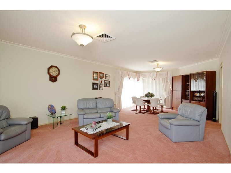4 Riddell Close, Glenmore Park NSW 2745