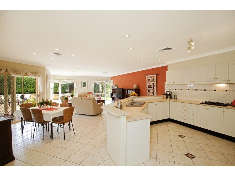 4 Riddell Close, Glenmore Park NSW 2745