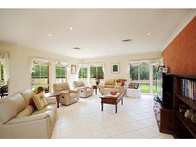 4 Riddell Close, Glenmore Park NSW 2745