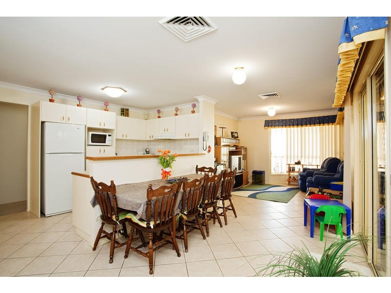 41 Kobina Avenue, Glenmore Park NSW 2745