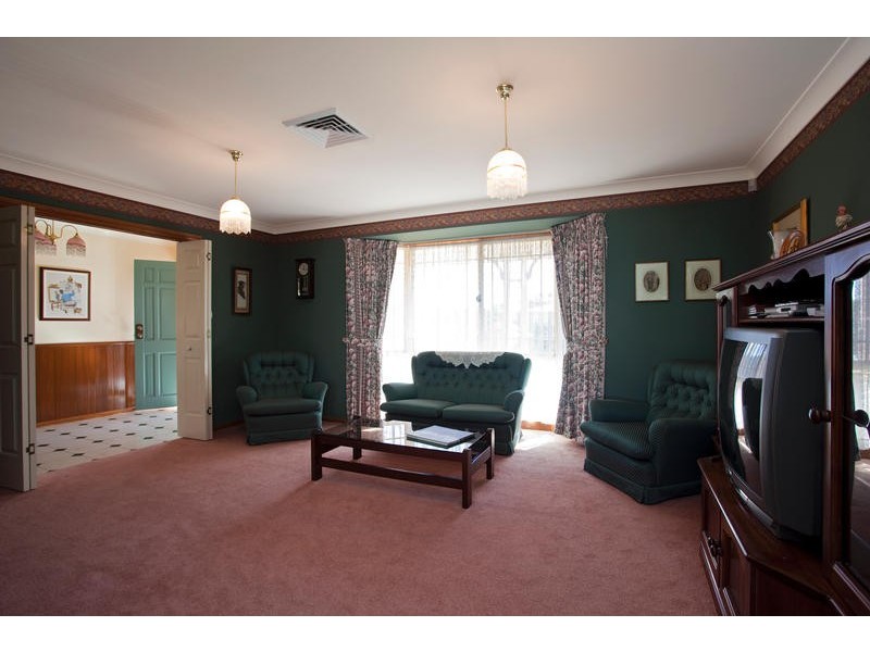 7 Lily Court, Glenmore Park NSW 2745