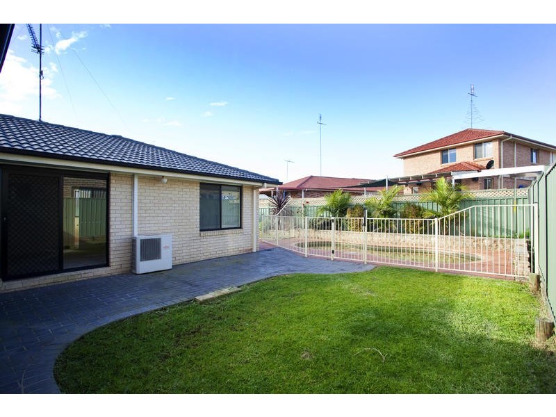 16 Tarrabundi Drive, Glenmore Park NSW 2745
