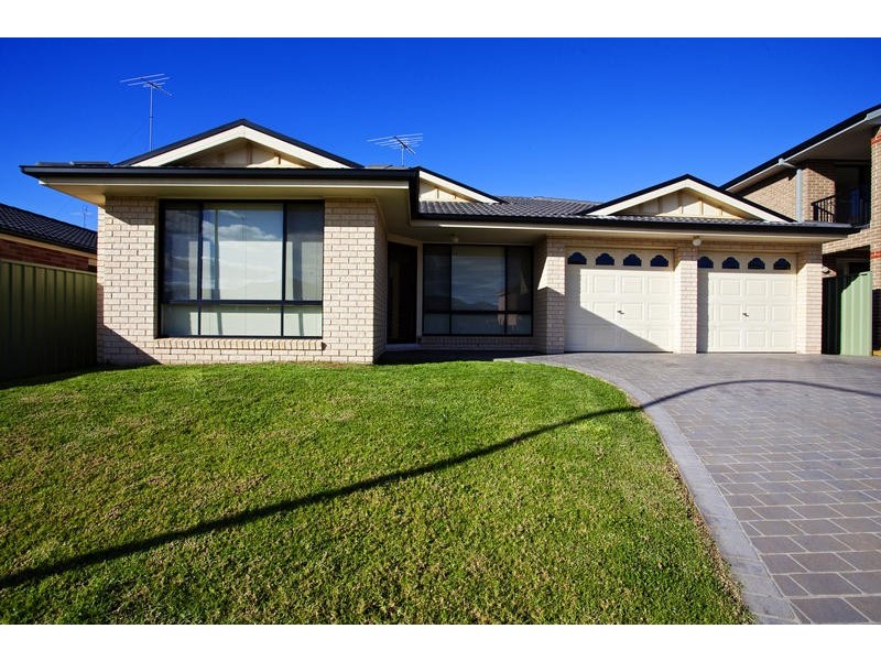 16 Tarrabundi Drive, Glenmore Park NSW 2745