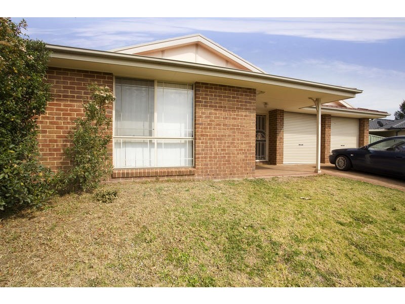 6 Muru Drive, Glenmore Park NSW 2745