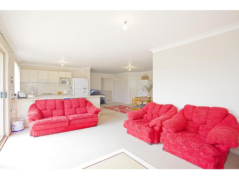 6 Muru Drive, Glenmore Park NSW 2745