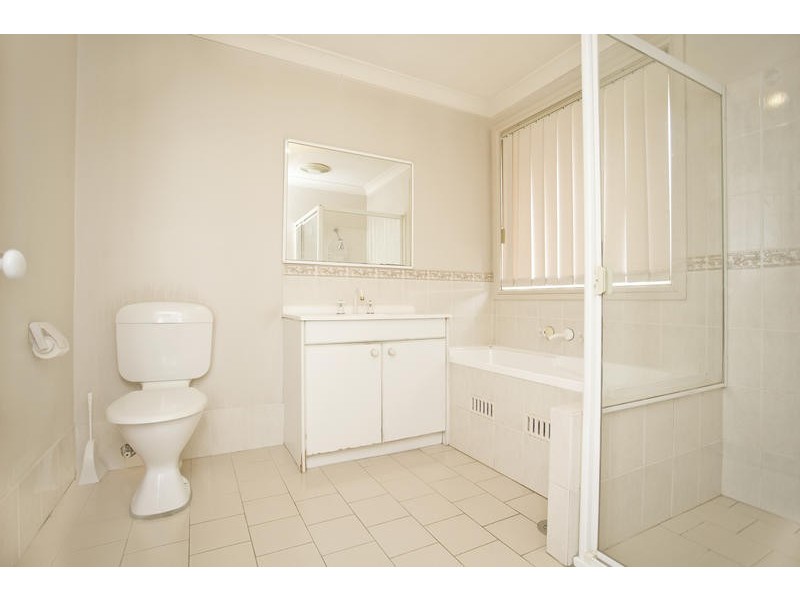 6 Muru Drive, Glenmore Park NSW 2745