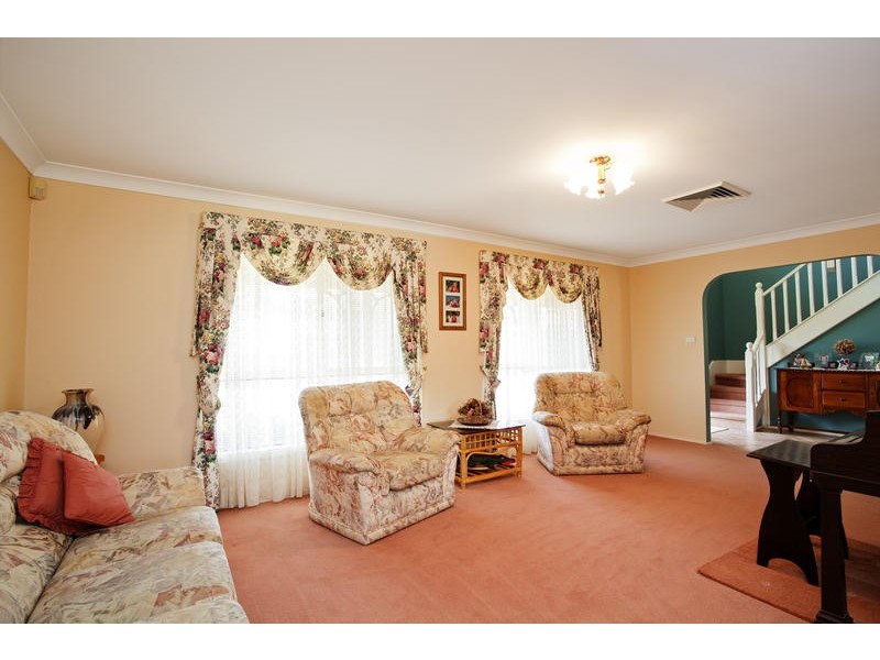 5 Freesia Place, Glenmore Park NSW 2745