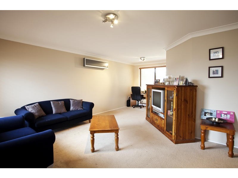 6 Butcherbird Place, Glenmore Park NSW 2745