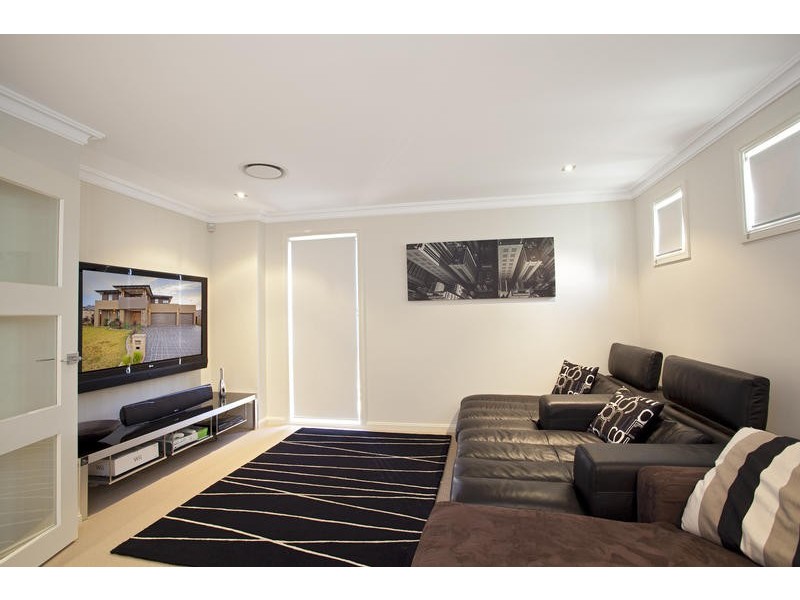 19 Bangalla Parade, Glenmore Park NSW 2745