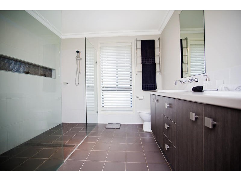 19 Bangalla Parade, Glenmore Park NSW 2745