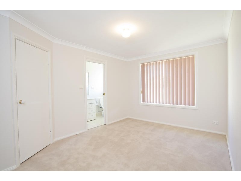 8B Scrubwren Place, Glenmore Park NSW 2745