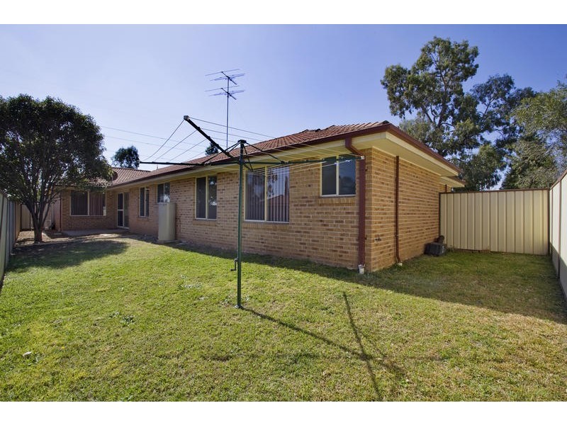 8B Scrubwren Place, Glenmore Park NSW 2745