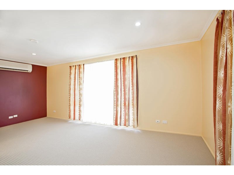 5 Sittella Place, Glenmore Park NSW 2745
