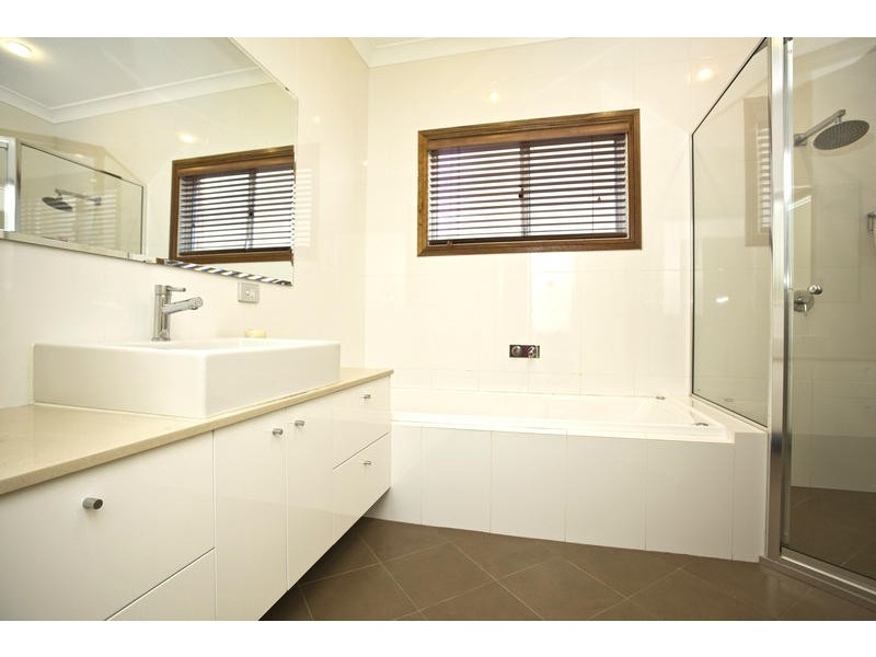 15 Wollabi Cres, Glenmore Park NSW 2745