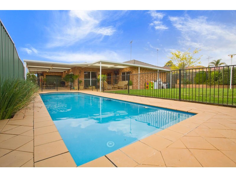 15 Wollabi Cres, Glenmore Park NSW 2745